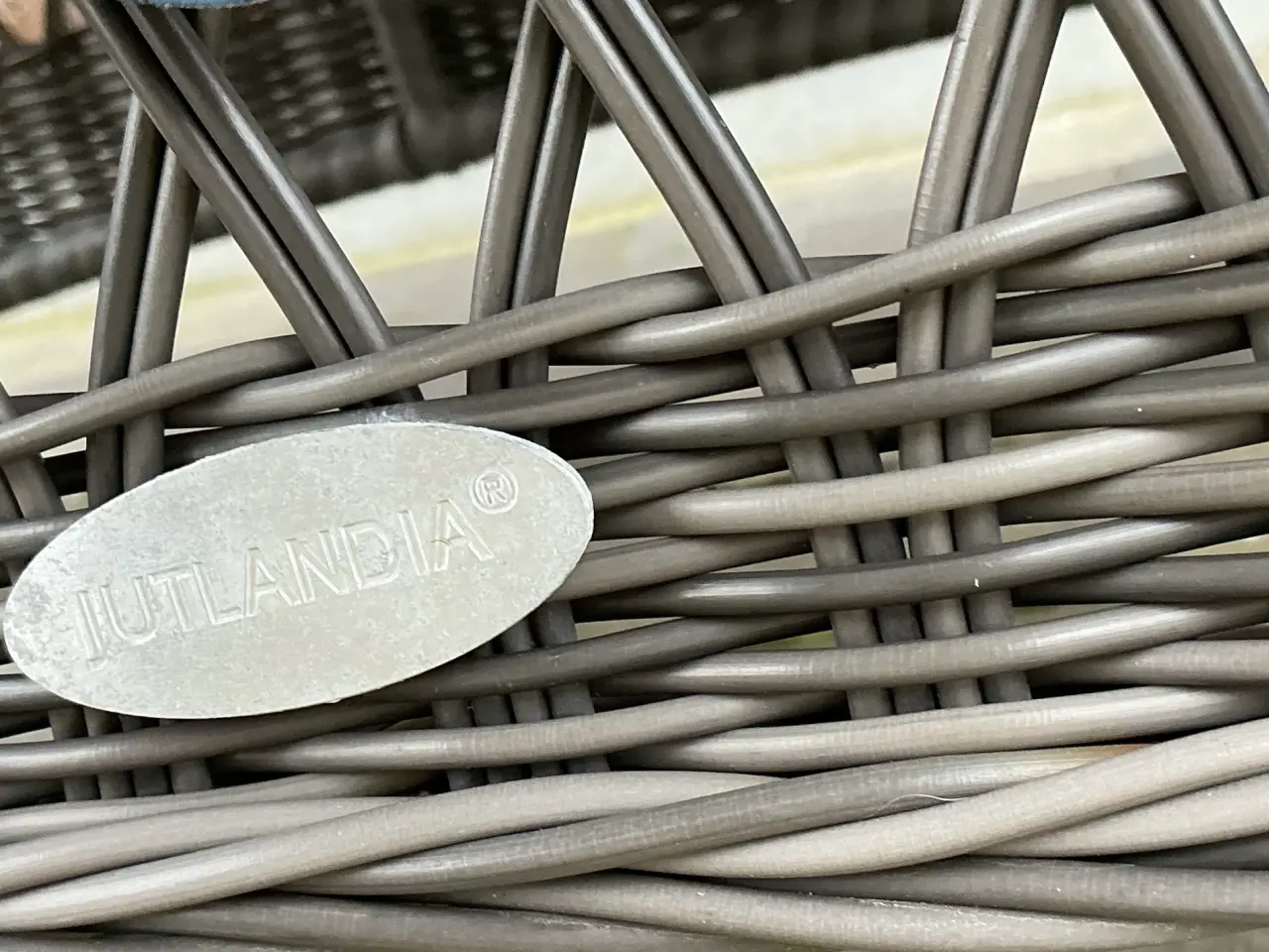 Billede 2 - JUTLANDIA RATTAN bord + stole
