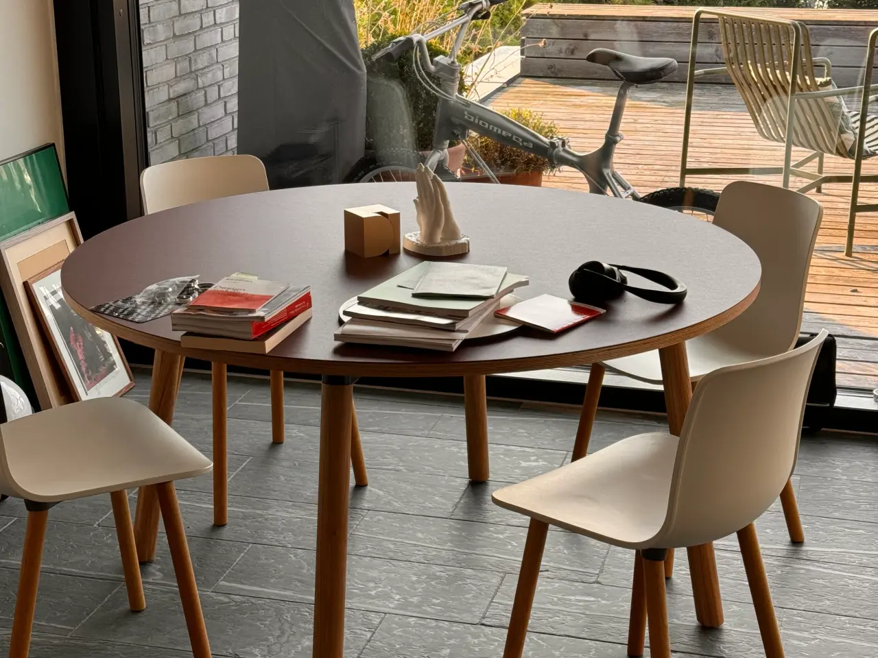 Billede 5 - NYT arkitekttegnet mødebord MN300 Ø140