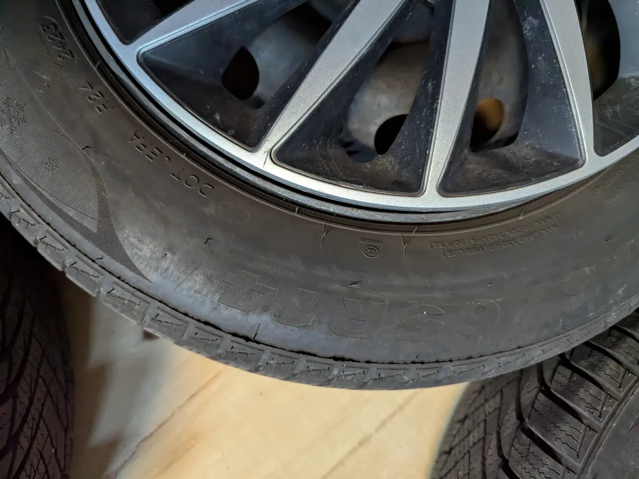 Billede 6 - Komplet vintersæt til Fiat 500 – gode dæk fra 2023
