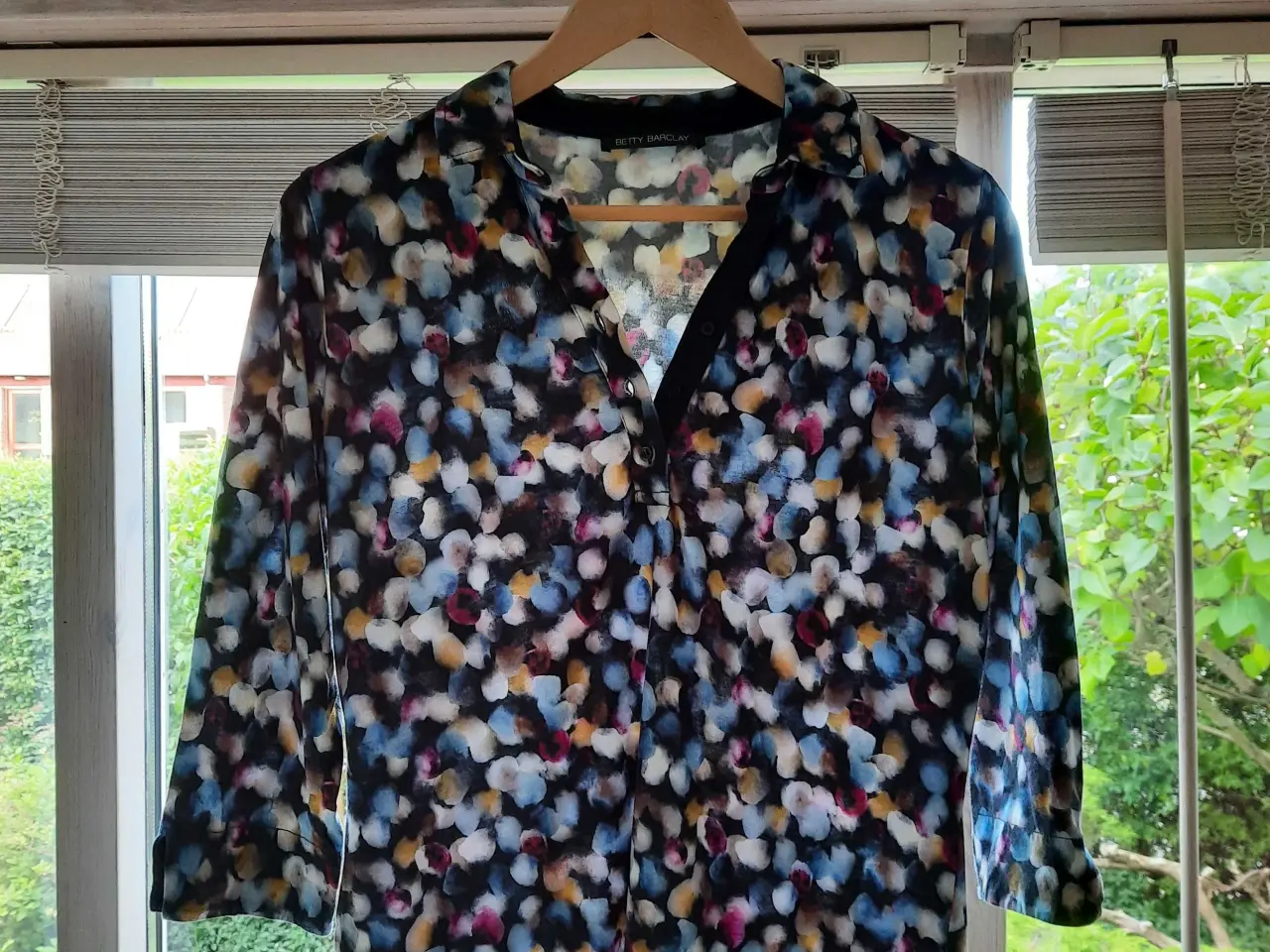 Billede 2 - Betty Barclay bluse