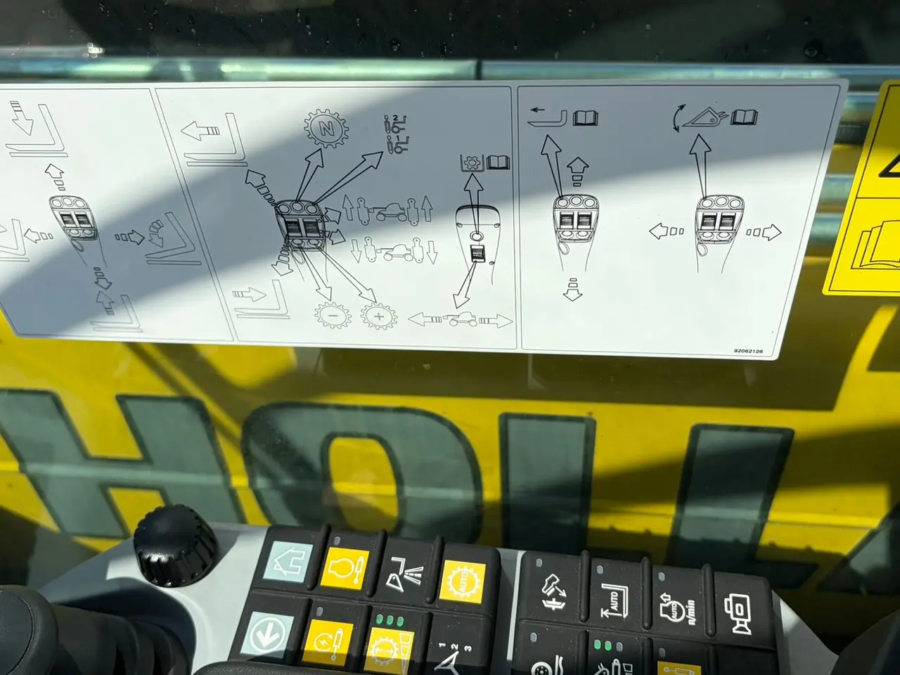 Billede 10 - New Holland TH7.42 Plus Den nye model med masser af udstyr og 6F-3R PowerShift transmission