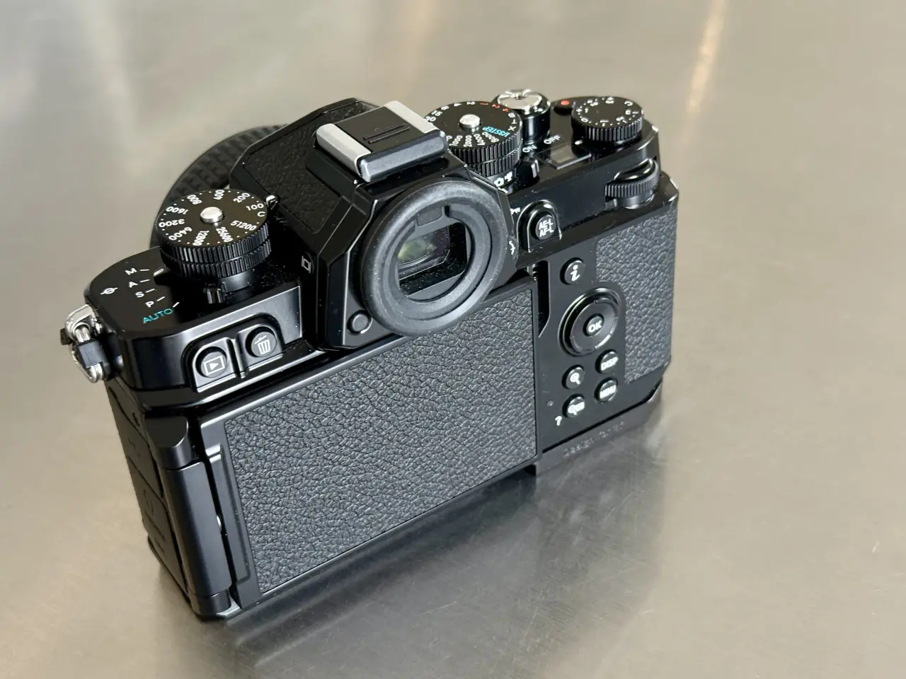Billede 3 - Nikon Zf med grib og objektiv