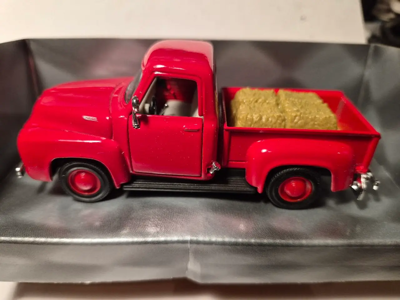Billede 1 - Ford Pick Up '53 modelbil 1/32