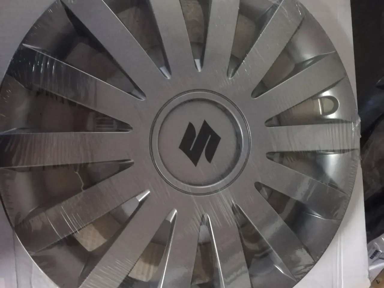 Billede 2 - Suzuki hjulkapsler 15"