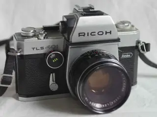 Ricoh TLS 401 med Auto Rikenon 1:1.7 50 mm