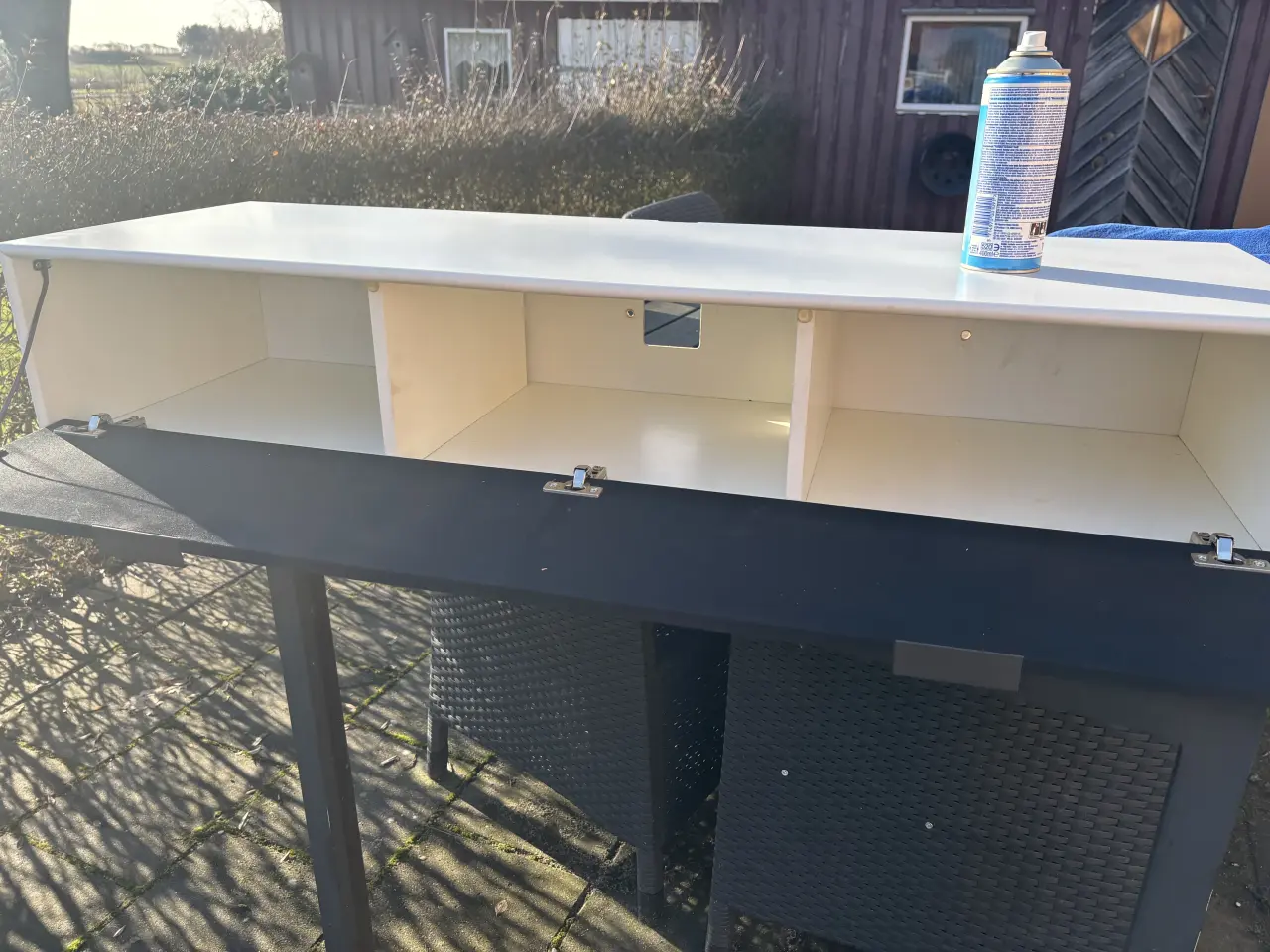 Billede 5 - Tv bord/hængende skrivebord