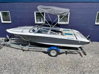 Four winns freedom 180