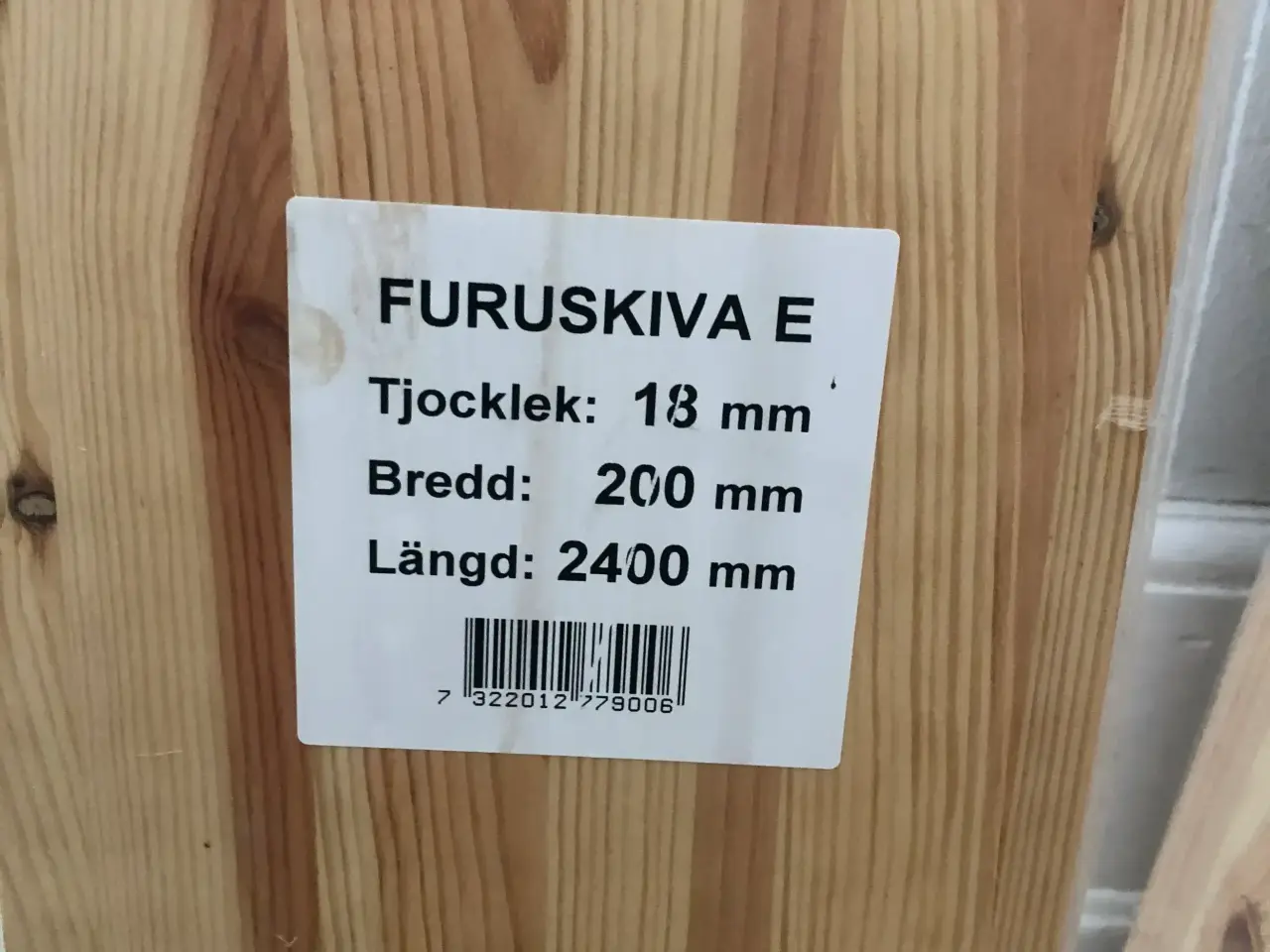 Billede 1 - Nye limtræs fyrreplanker f.eks. til reolvæg