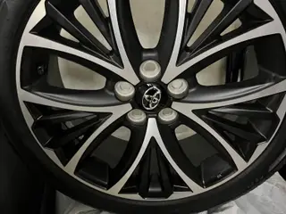 Helt nye Toyota yaris alufælge Bridgestone 205/45 