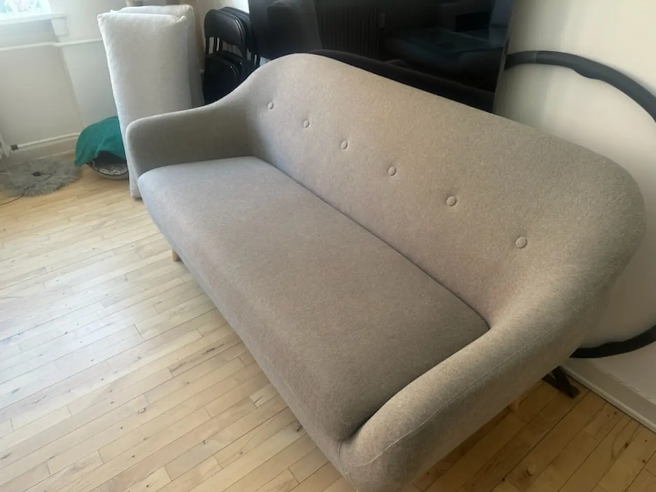 Billede 1 - 🔥 EGEDAL 2,5-pers. sofa – lysegrå – SOM NY! 🔥
