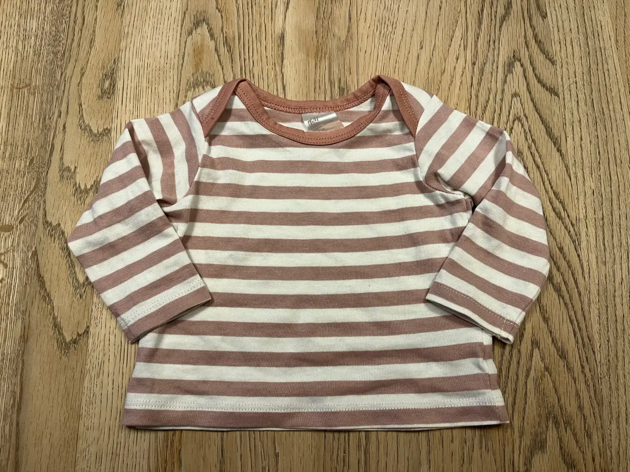 Billede 2 - Bukser og bluse