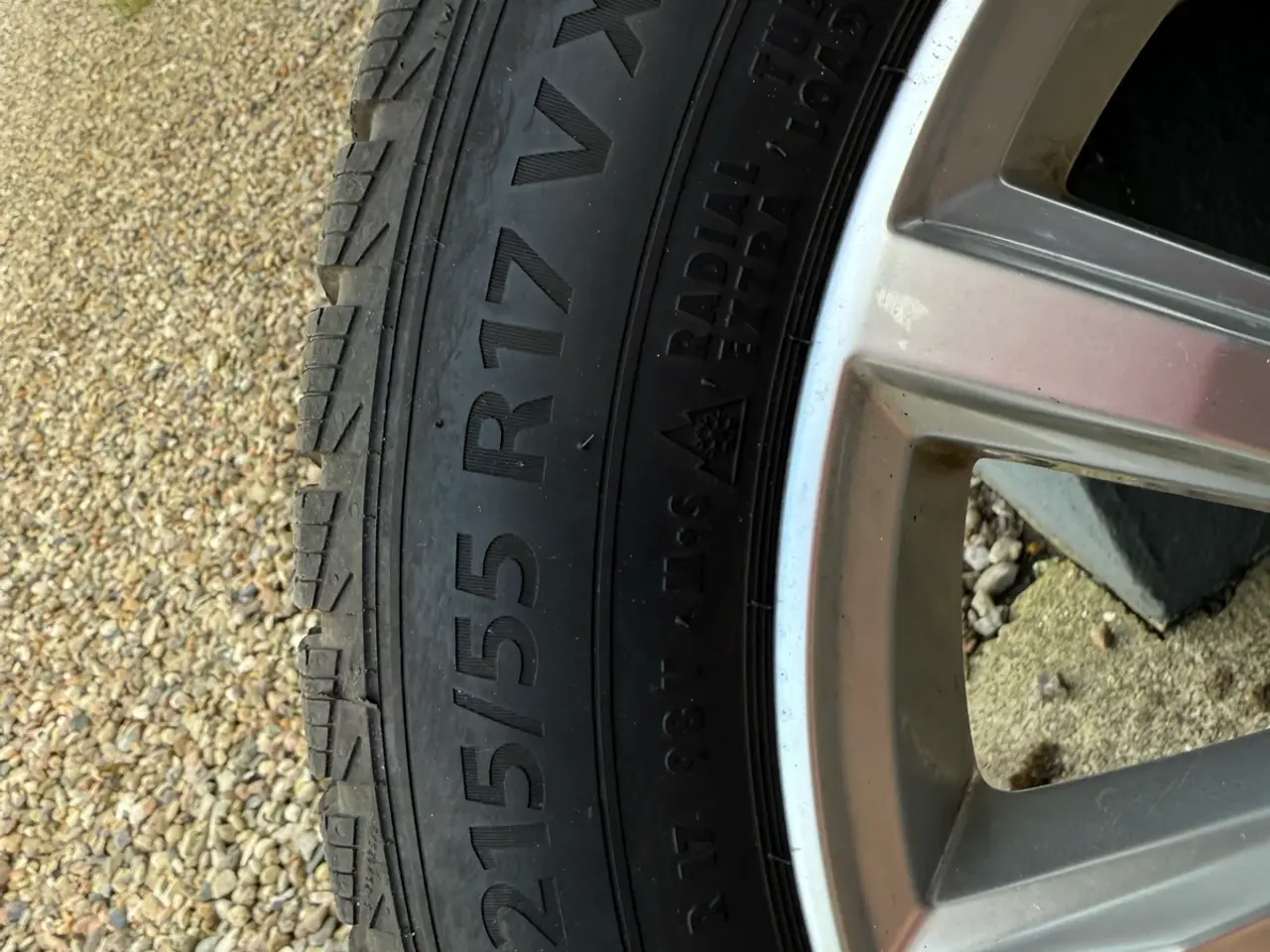 Billede 2 - VW Dæk på fælge (215/55 R17 vinterdæk)