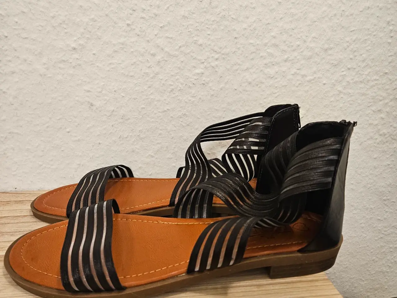 Billede 1 - Damesandaler str 44