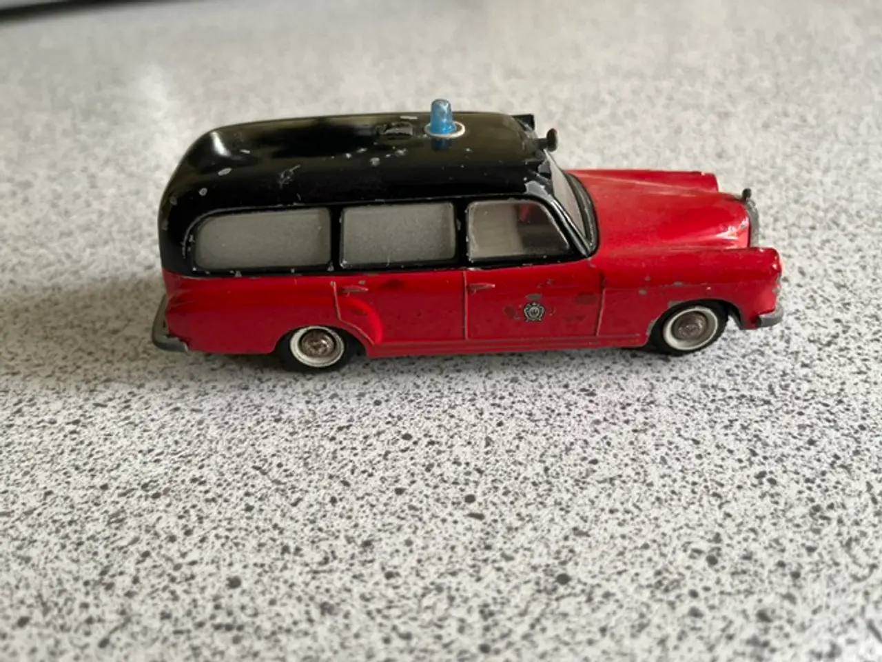 Billede 4 - Tekno Mercedes Ambulance