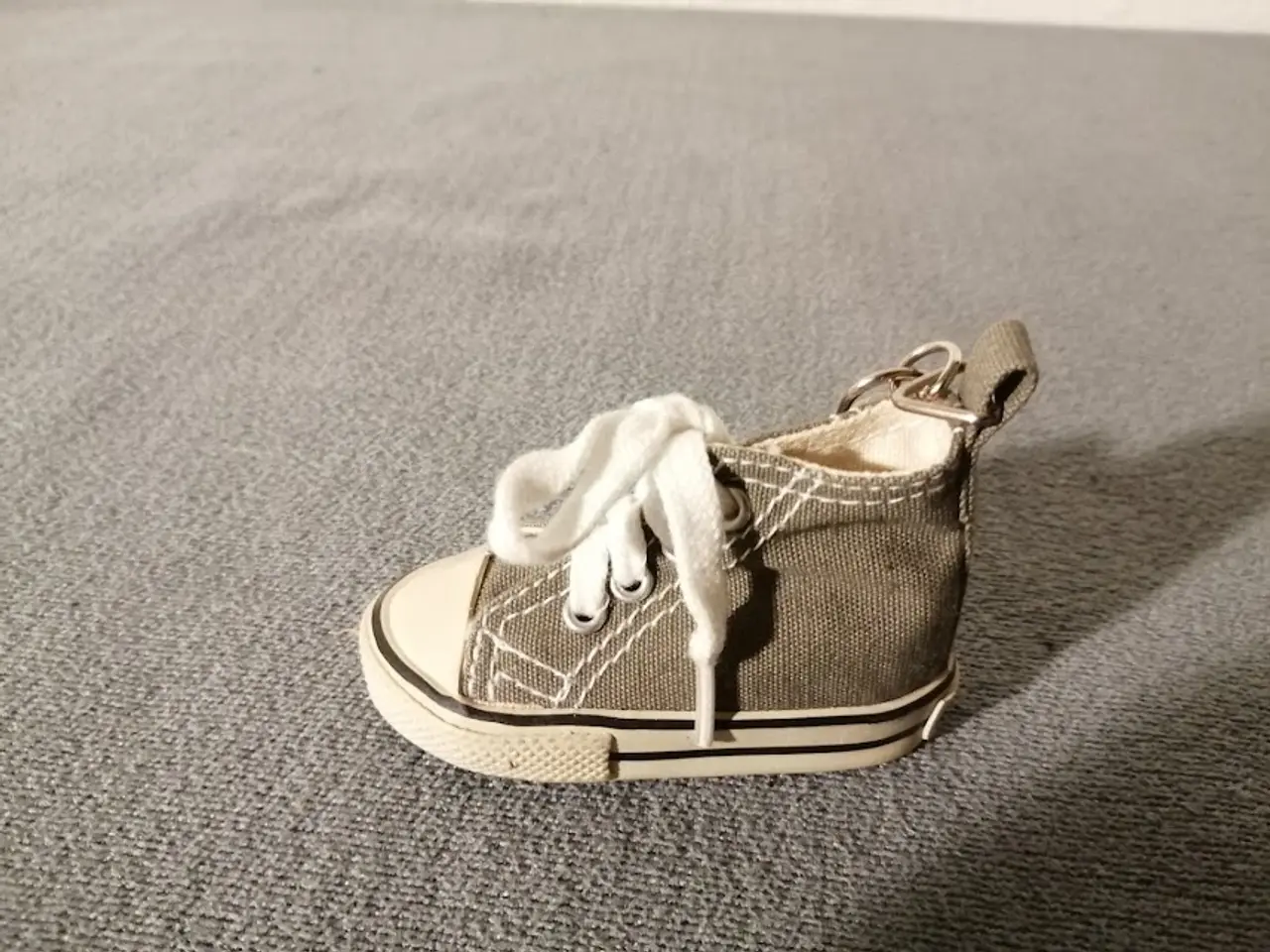 Billede 2 - Flot Converse Allstar Nøglering
