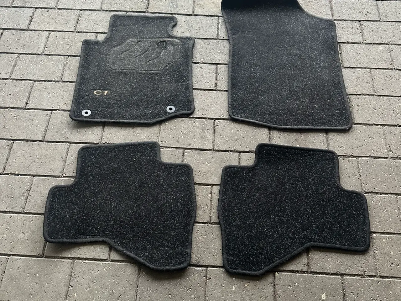 Billede 1 - Originale filtmåtter til Citroën C1