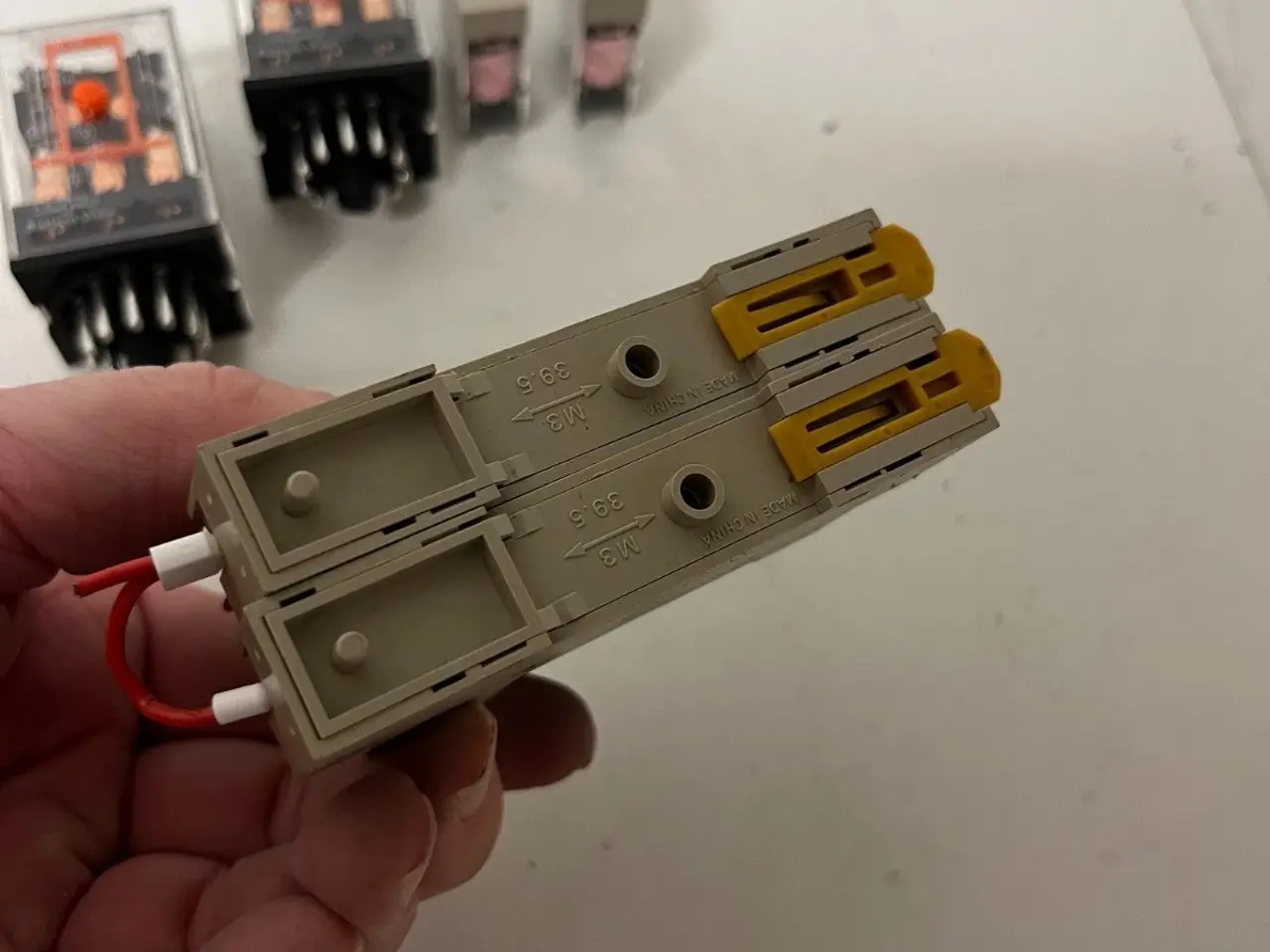 Billede 7 - Omron relæ parti 24V AC/DC MK3P-I + Sockets parti