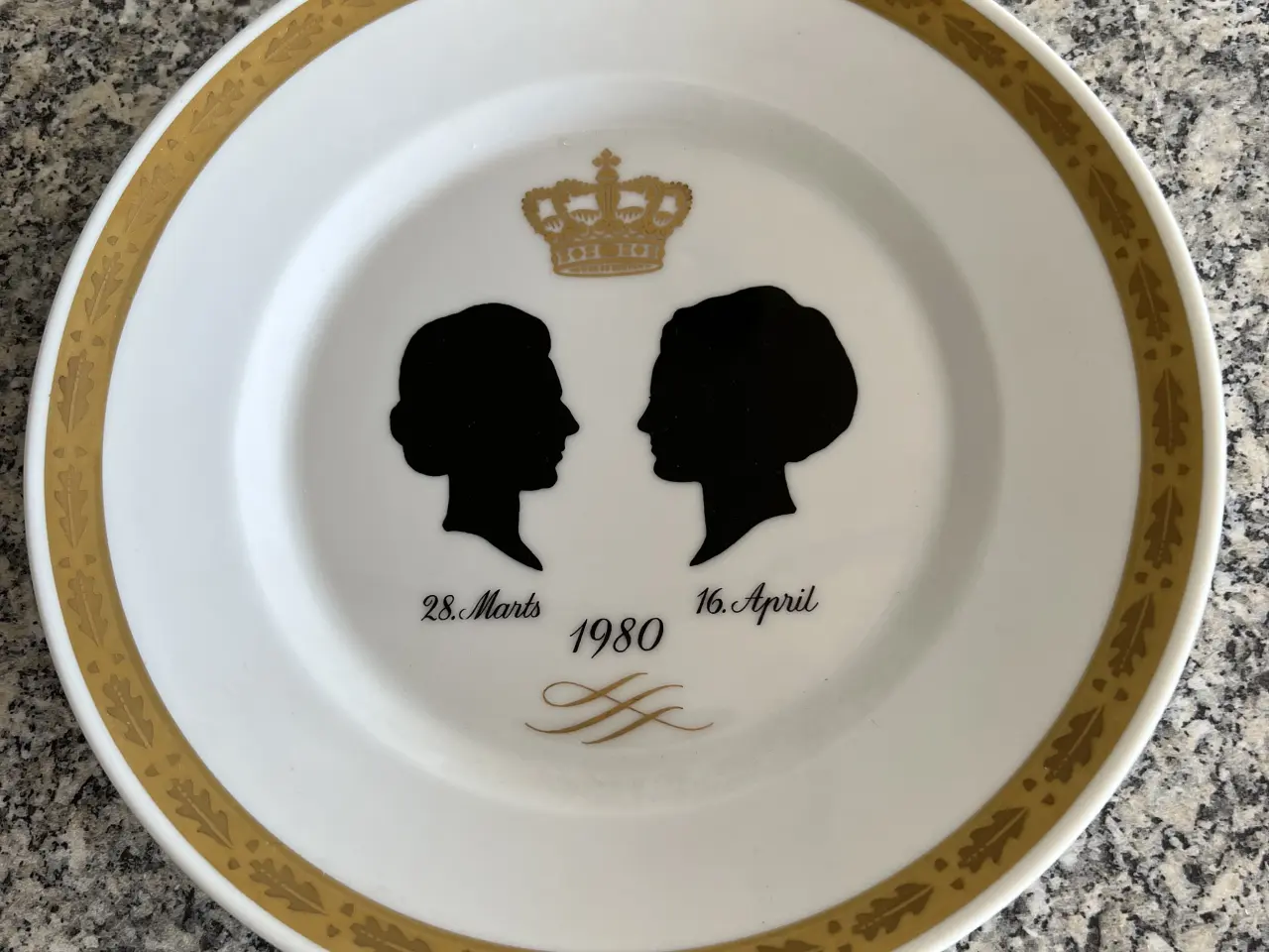 Billede 1 - Porcelæn platte fra Royal Copenhagen