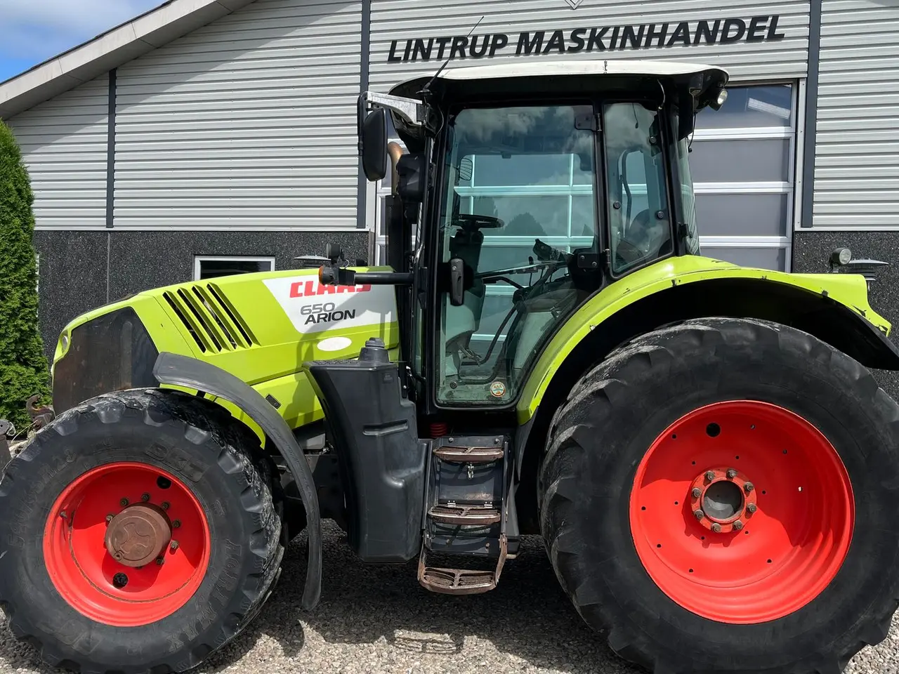 Billede 11 - CLAAS ARION 650 Med frontlift og frontPTO
