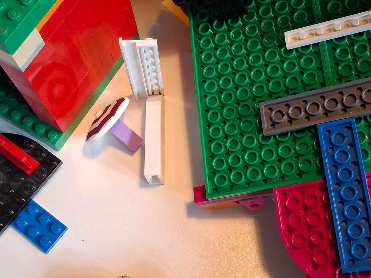 Billede 5 - Stor Legopakke med originalt Legotæppe