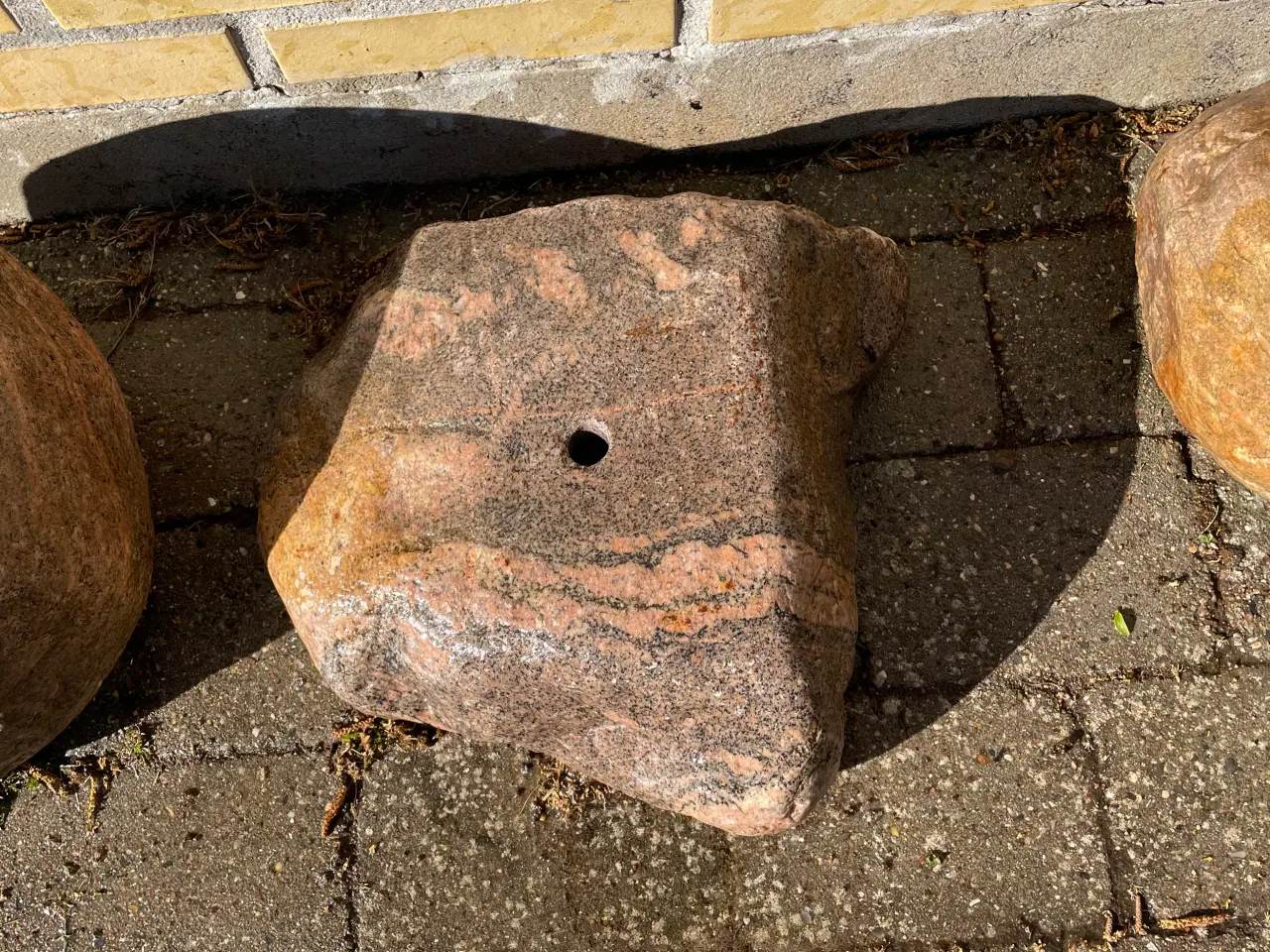 Billede 2 - vandsten springvand havedam