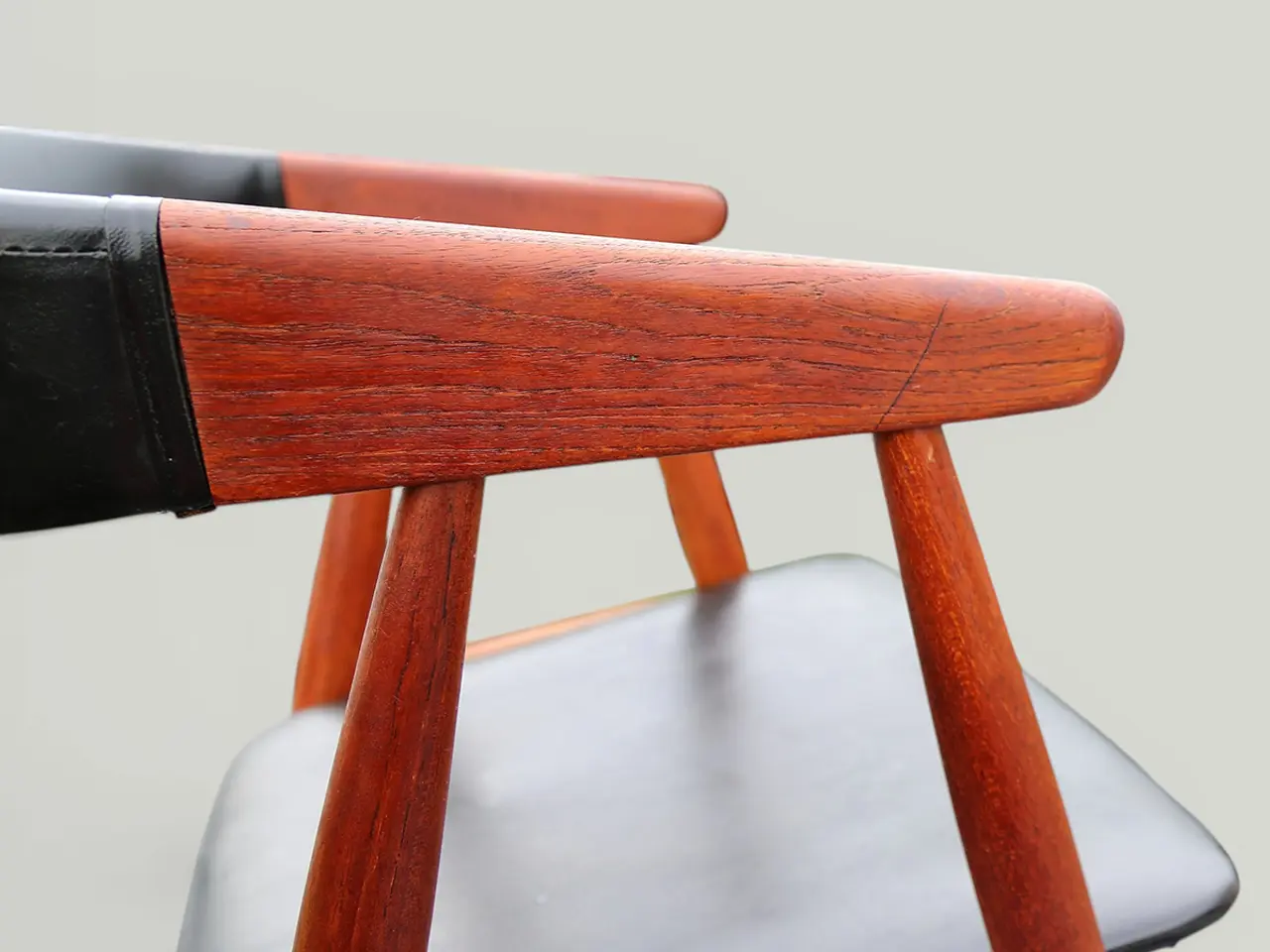 Billede 8 - Thomas Harlev model 213 armstol i teak og skai