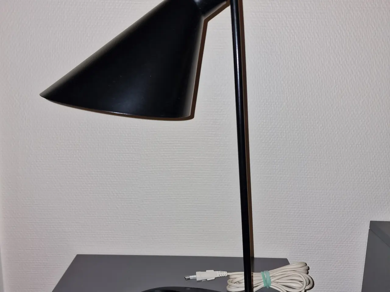 Billede 1 - Arne Jacobsen bordlampe sort 