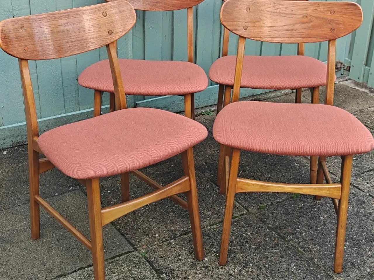 Billede 1 - 4 klassiske teak spisebordsstole