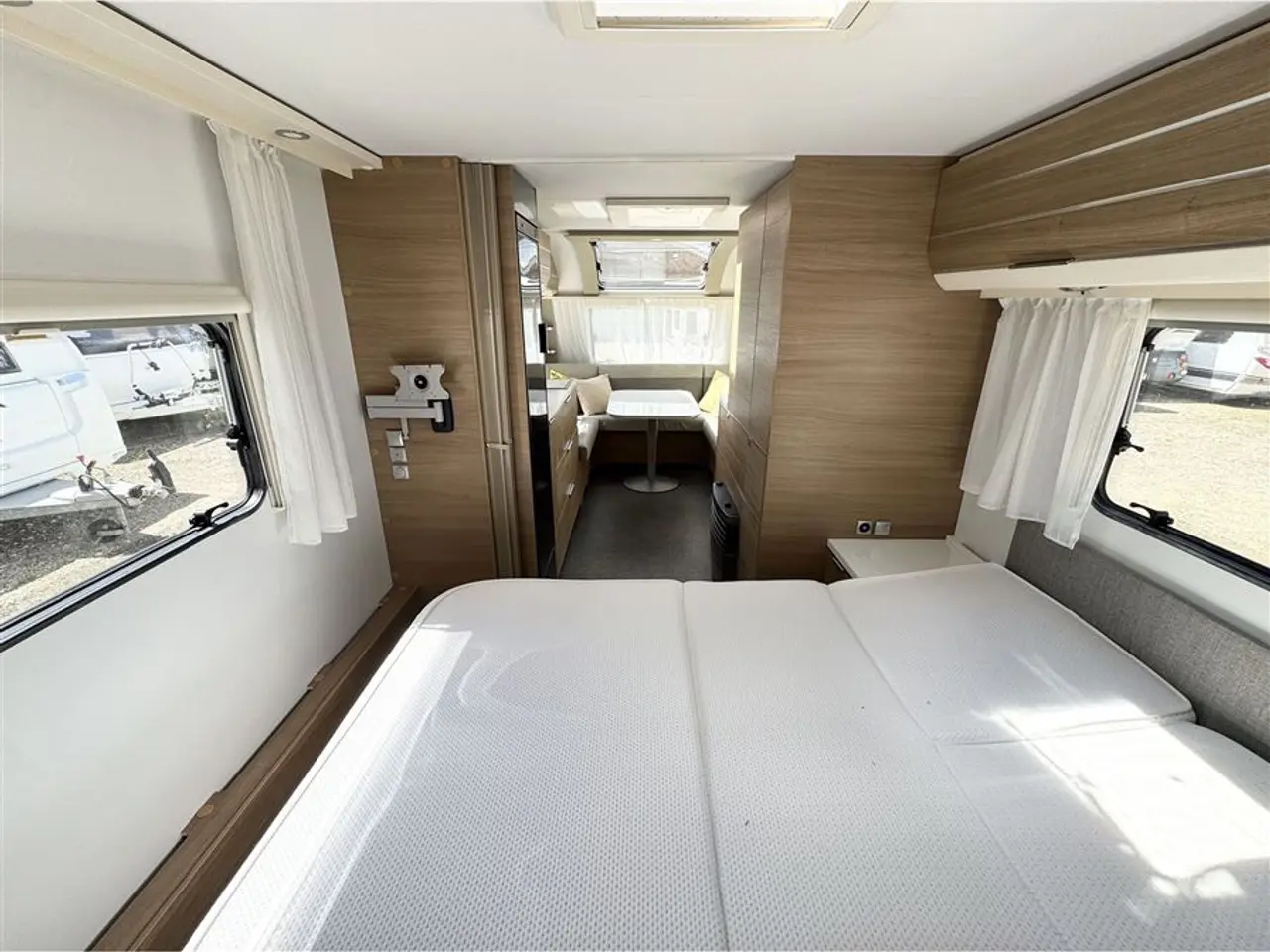 Billede 13 - 2020 - Adria Adora 613 UT Queensbed-Endebad-Gulvtemp.-Mover