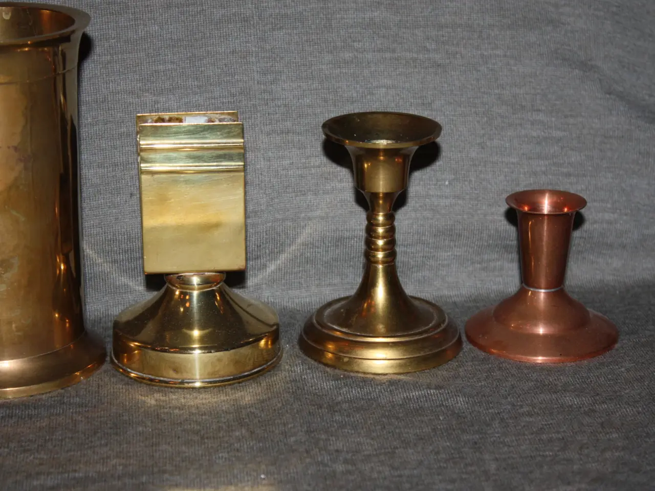 Billede 3 - Messing krus 14 cm høj