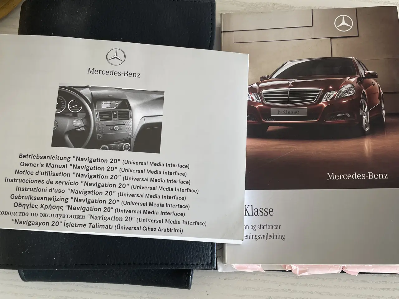 Billede 2 - Instruktions bog til en Mercedes300E