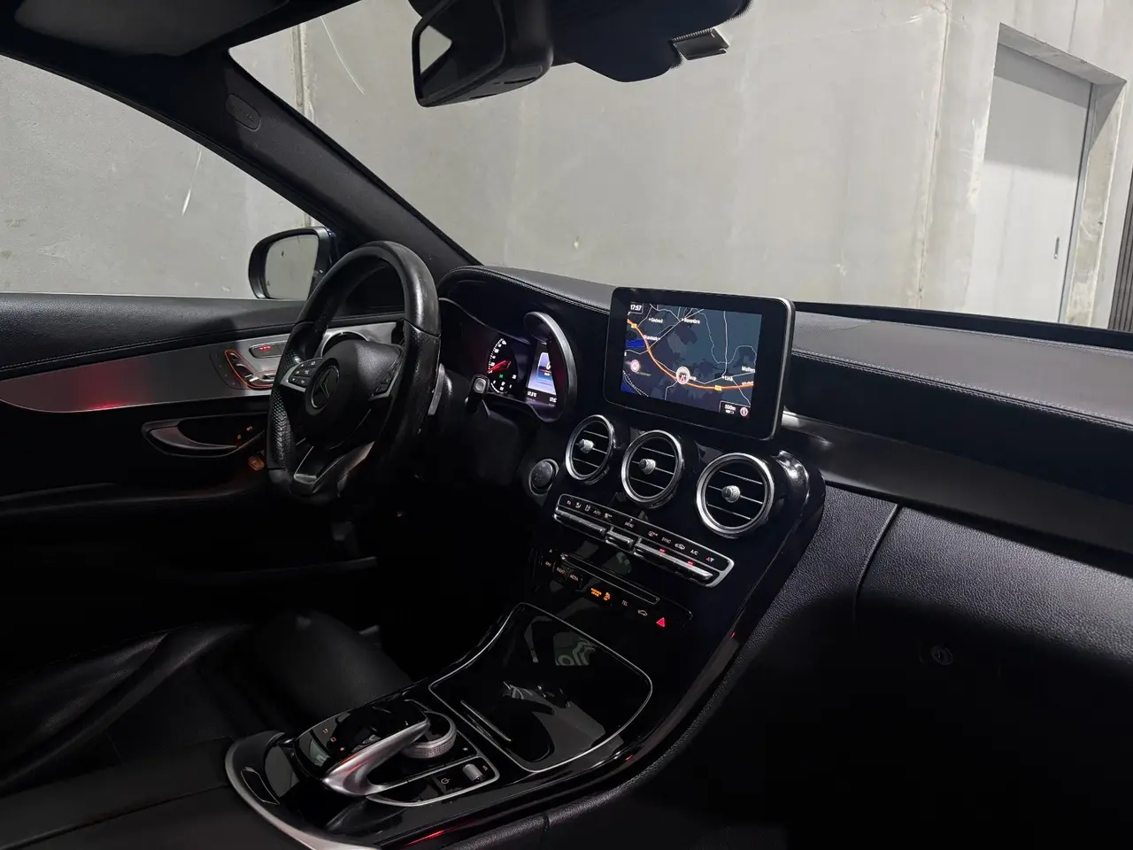 Billede 16 - Mercedes C220 d 2,2 AMG Line stc. aut.