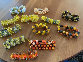 Nye knyttede armbånd