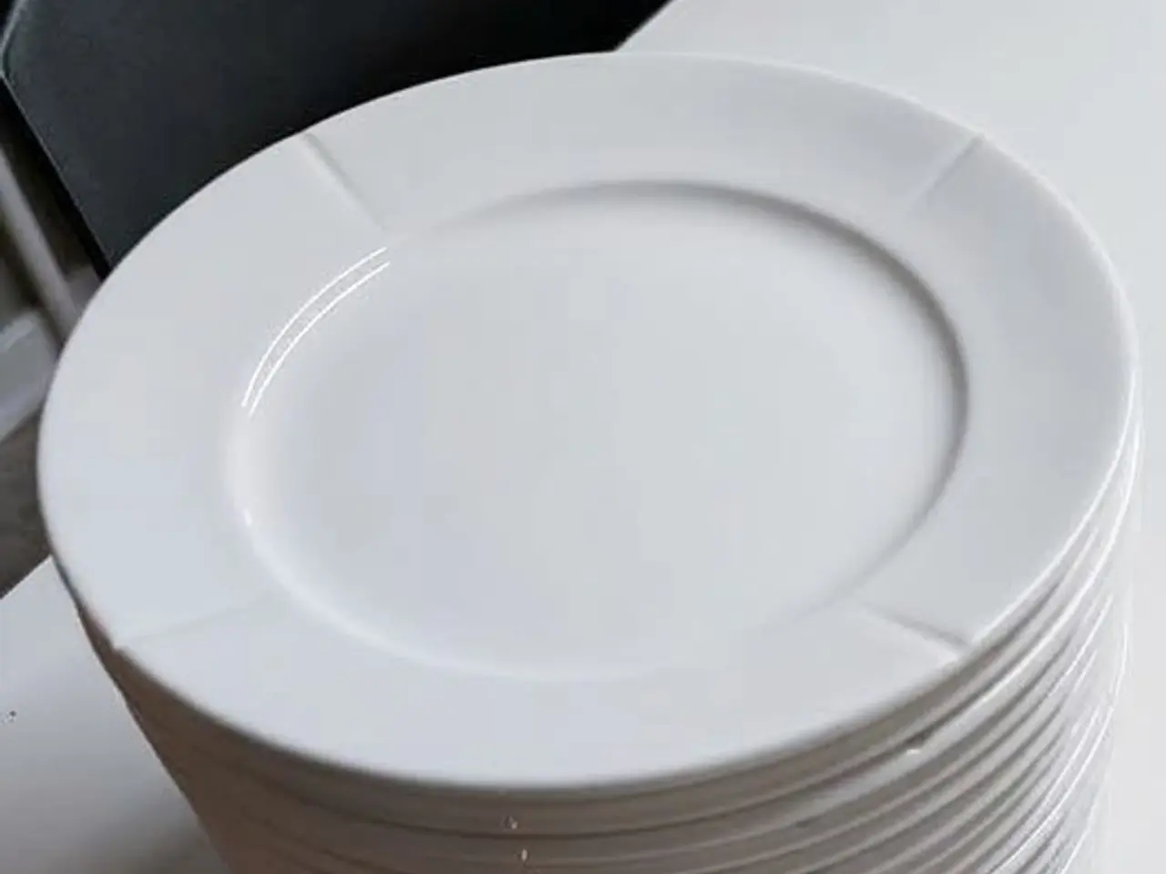 Billede 1 - Rosendahl hvide kagetallerkener 10 stk. 19 cm