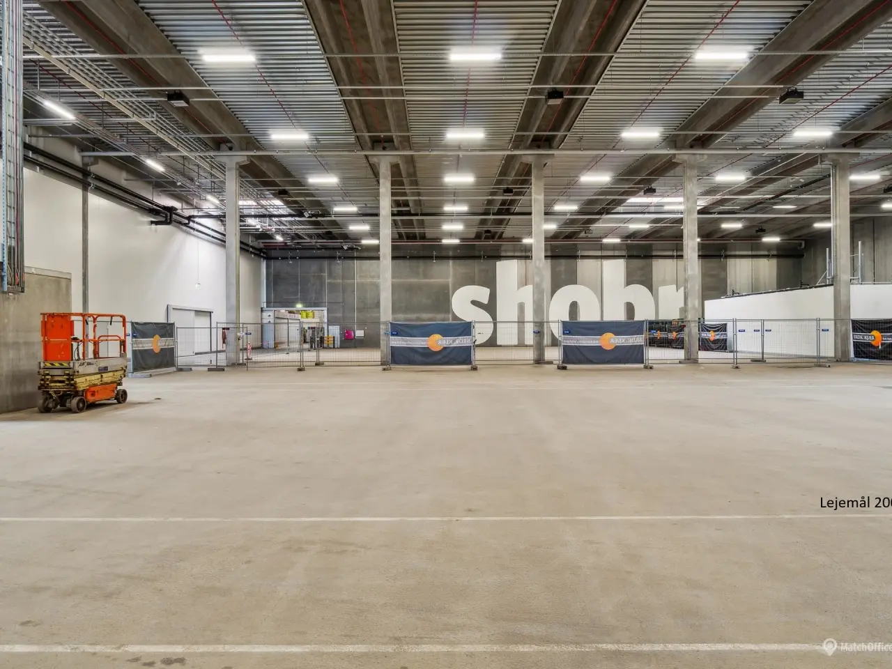 Billede 11 - Logistiklejemål med porte og ramper og en loftshøjde op til 10 meter