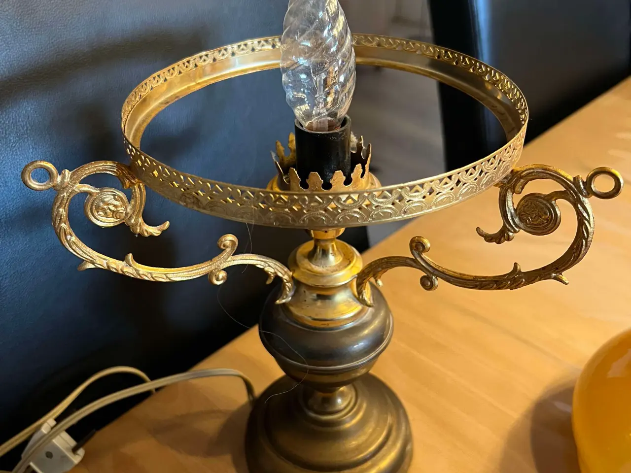 Billede 3 - Smuk gammel bordlampe.
