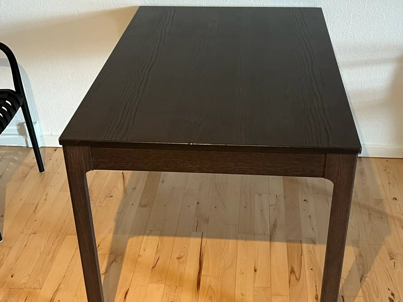 Billede 1 - Spisebord i mørkt træ, 80x120/180 cm