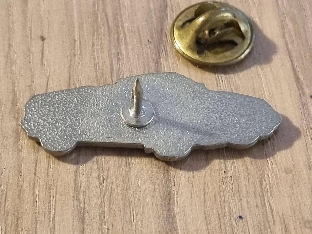 Billede 2 - Saab 900 pin