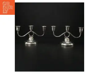 Sølvfarvet lysestager med tre arme (str. H. 12 cm. b 21 cm)