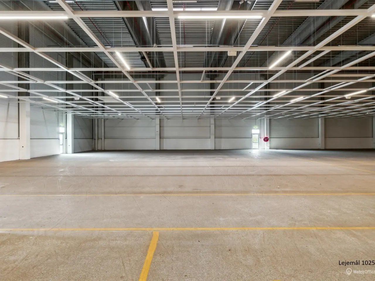 Billede 13 - Logistiklejemål med porte og ramper og en loftshøjde op til 10 meter
