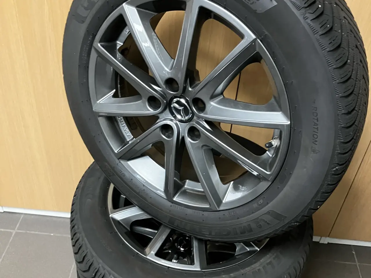Billede 1 - Orginale Mazda Alufælge med Michelin vinterdæk 225