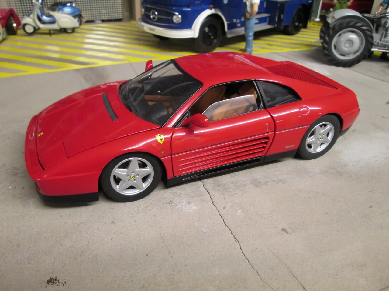 Billede 5 - Modelbil Ferrari 348 TB Hotwheels-elite 1:18