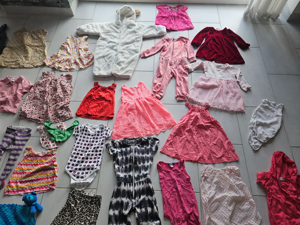 Billede 11 - Pose 26 pigetøj 6-12 m