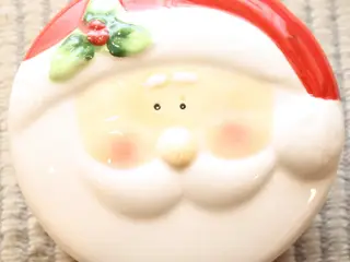 Porcelænsskål med julenisse