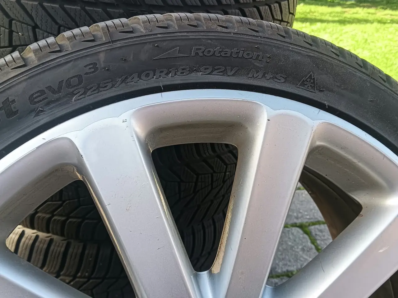 Billede 4 - Hankook vinterdæk 225/40 R18 90%