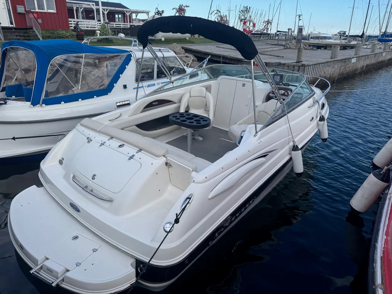 Billede 5 - Chaparral 215 SSI , V8 MPI, flot og sejlklar 