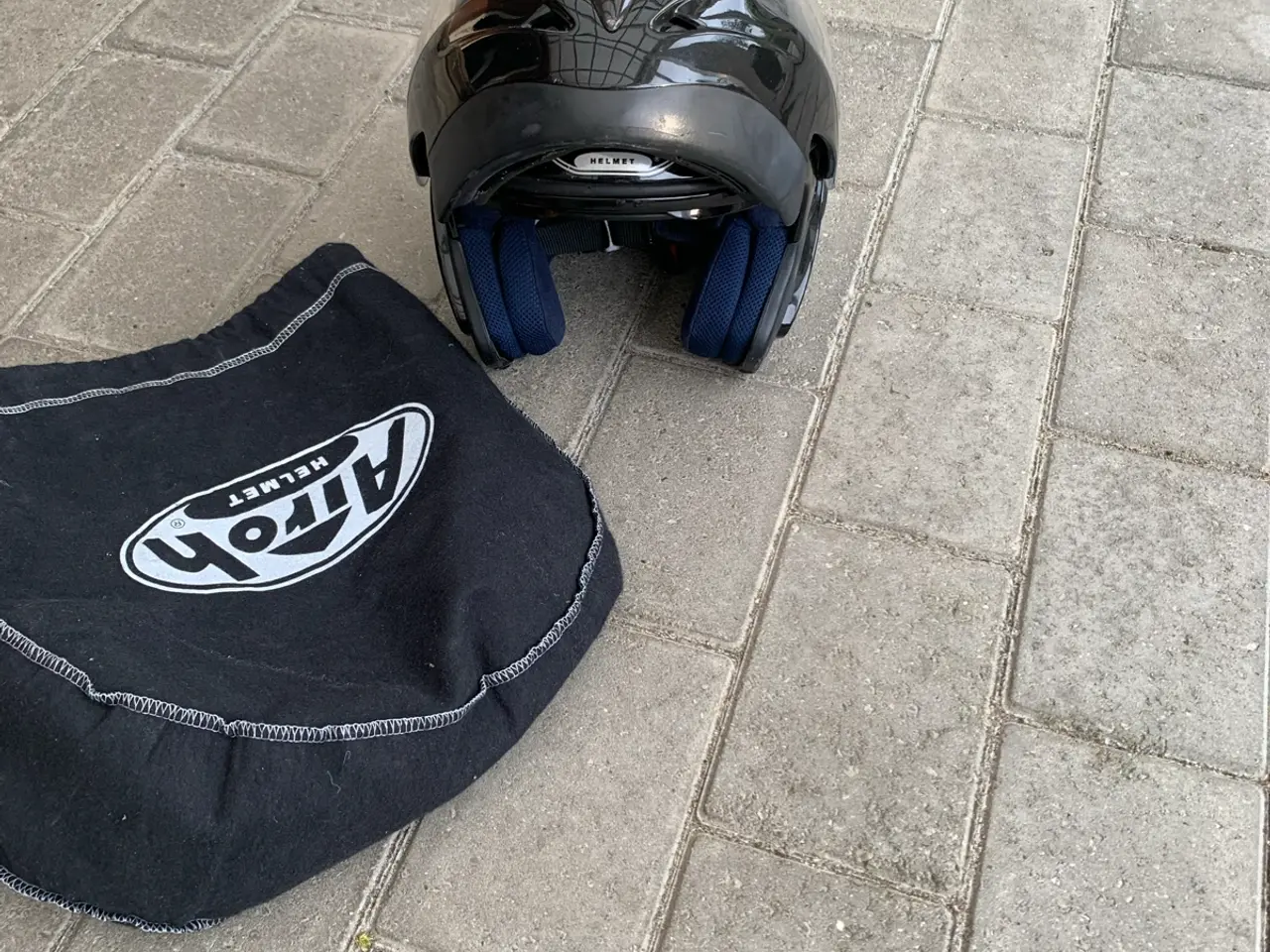 Billede 1 - Hjelm str S