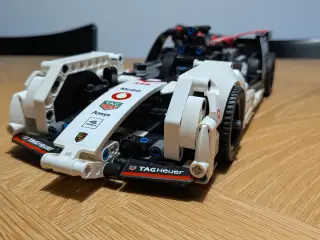 Lego 42137 - Porsche 99x electric