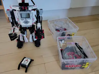 Lego Mindstorms EV3 model 31313