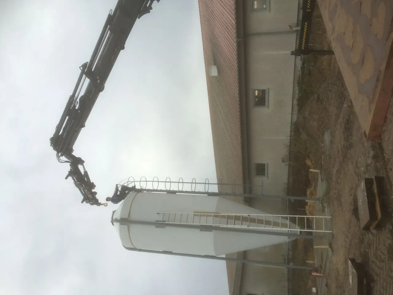 Billede 2 - Glasfiber silo 22 T.